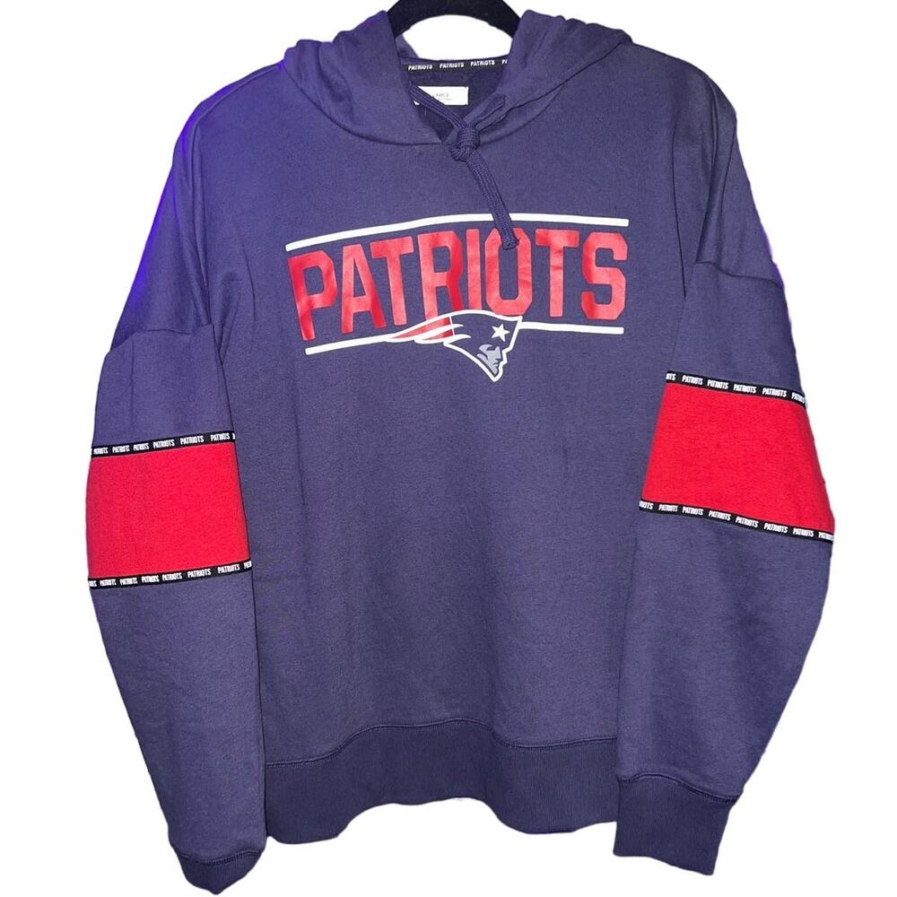 New England Patriots hoodie NWT Large